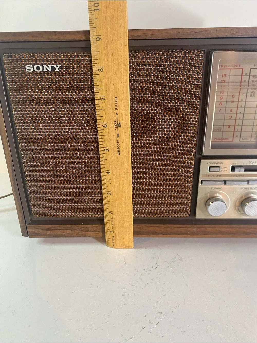 Vintage SONY Tabletop AM FM WB Radio Model ICF-9660W Size 9”x12”